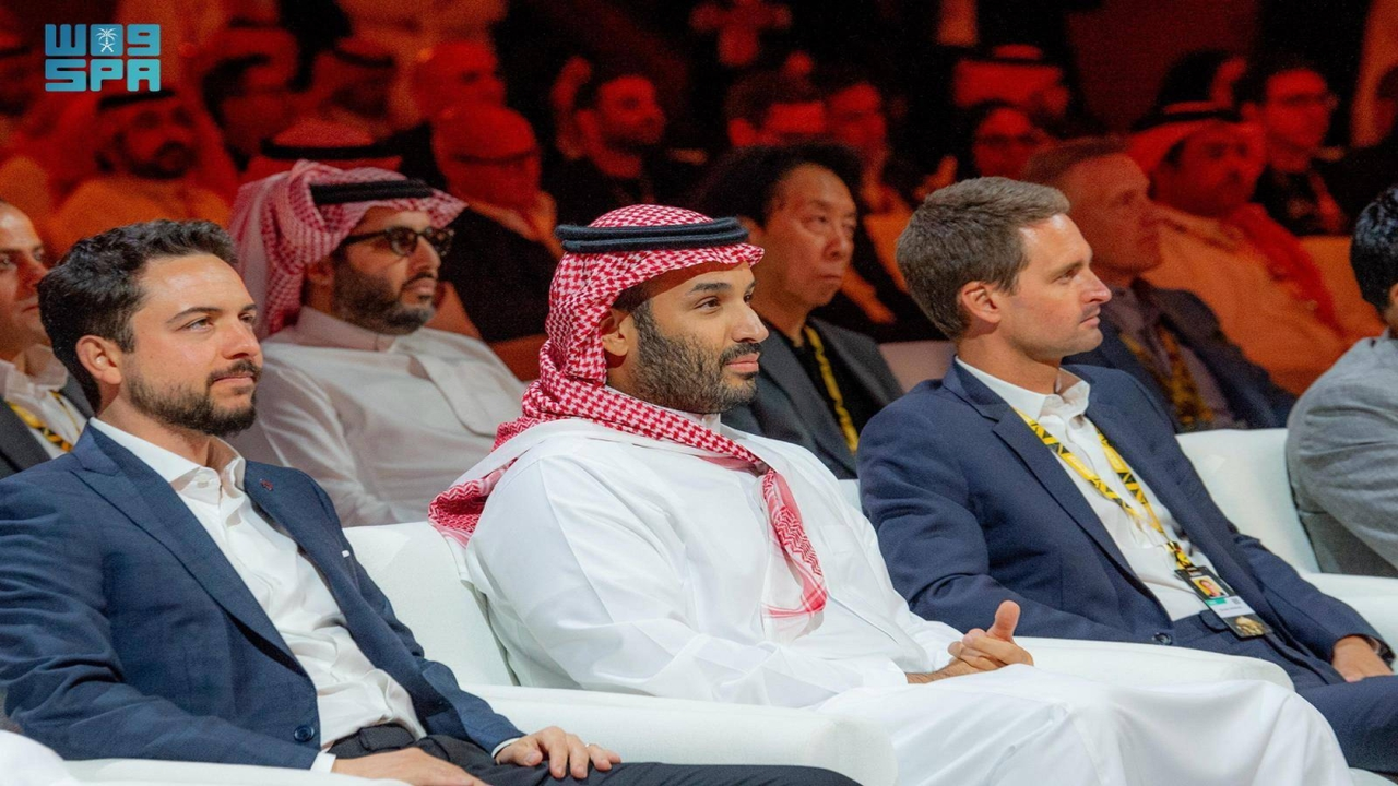 ولي العهد يشرف حفل بطولة كأس العالم للرياضات الالكترونية الختامي.. ويتوج «فريق فالكونز» الفائز بكأس البطولة